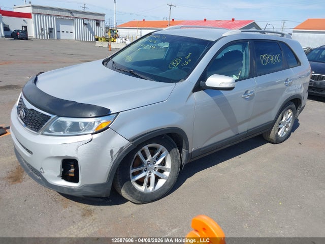 5XYKTDA77FG613688 KIA Sorento Lx V6