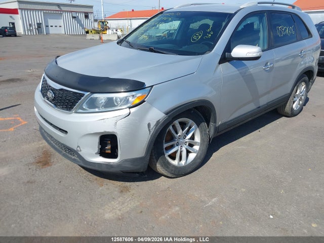 5XYKTDA77FG613688 KIA Sorento Lx V6