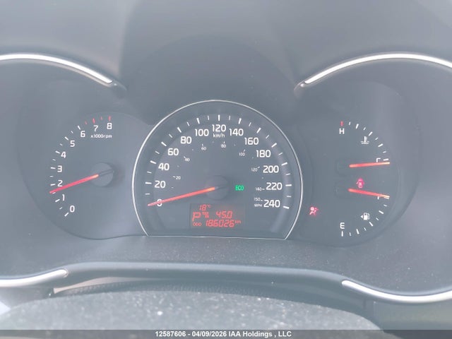 5XYKTDA77FG613688 KIA Sorento Lx V6
