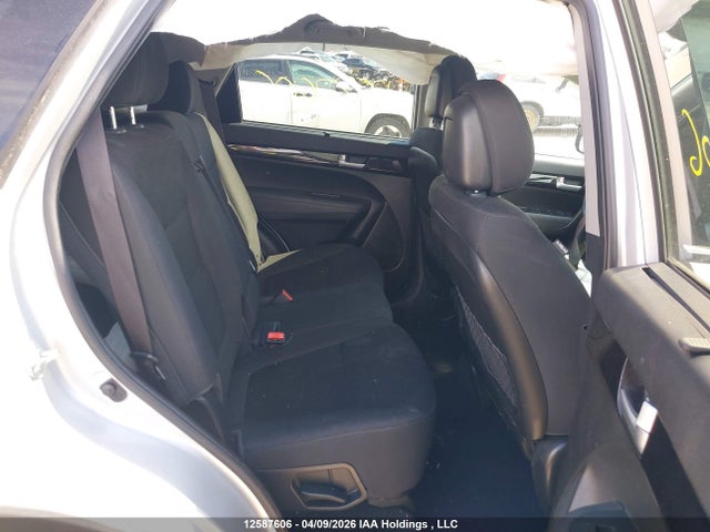 5XYKTDA77FG613688 KIA Sorento Lx V6