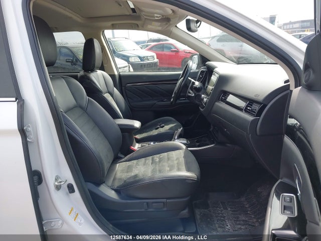 2022 Mitsubishi Outlander Phev Black Edition/gt/le/se მანქანა იყიდება აუქციონზე, vin: JA4J2VA76NZ612269, აუქციონის ნომერი: 12587634