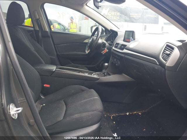 3MZBN1V70JM246175 Mazda MAZDA3