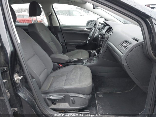 12587750 :رقم المزاد ، 3VWG57AU8MM014061 vin ، 2021 Volkswagen Golf Comfortline/highline مزاد بيع
