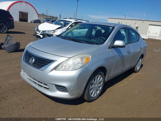 2014 Nissan Versa S/s Plus/sv/sl მანქანა იყიდება აუქციონზე, vin: 3N1CN7AP7EL823587, აუქციონის ნომერი: 12587787
