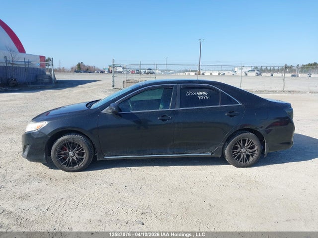 2014 Toyota Camry Le მანქანა იყიდება აუქციონზე, vin: 4T1BF1FK5EU824125, აუქციონის ნომერი: 12587876