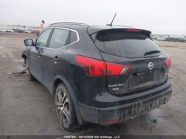 JN1BJ1CR2JW257491 Nissan Qashqai S/sl/sv
