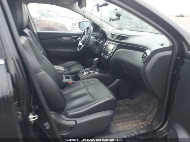 JN1BJ1CR2JW257491 Nissan Qashqai S/sl/sv