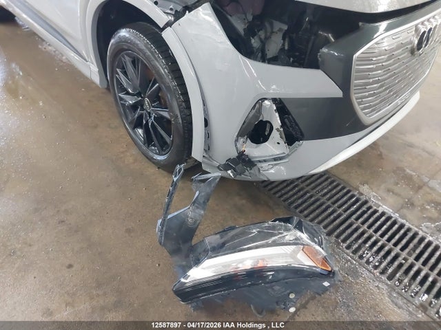12587897 :رقم المزاد ، WA1G2AFZ5RP022627 vin ، 2024 Audi Q4 E-tron مزاد بيع