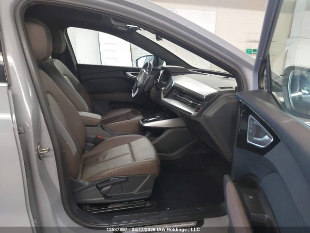 12587897 :رقم المزاد ، WA1G2AFZ5RP022627 vin ، 2024 Audi Q4 E-tron مزاد بيع