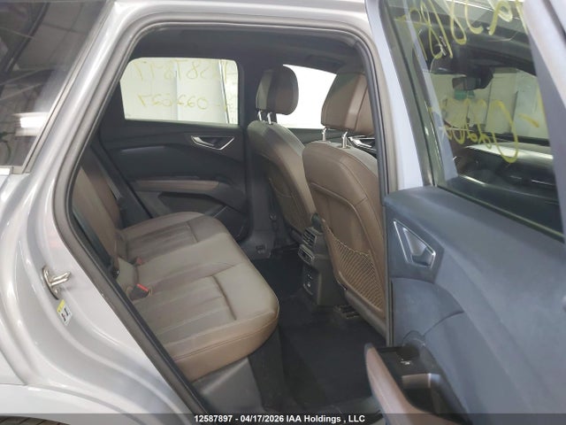12587897 :رقم المزاد ، WA1G2AFZ5RP022627 vin ، 2024 Audi Q4 E-tron مزاد بيع