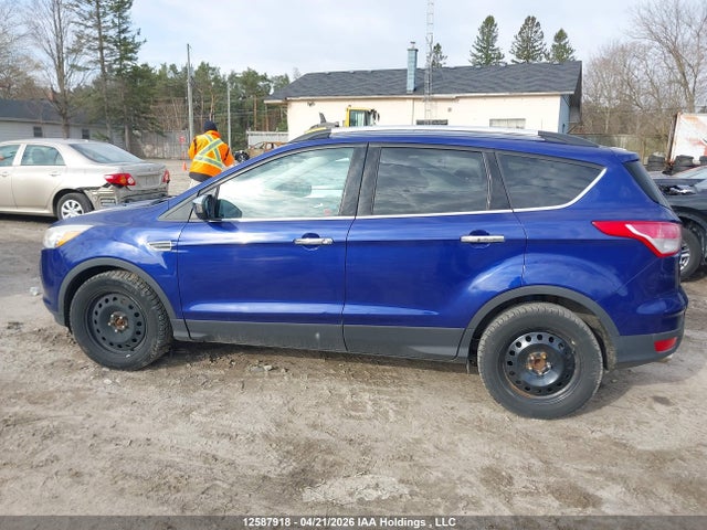 1FMCU0GX3FUA33978 Ford ESCAPE SE