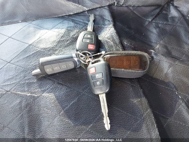 2018 Toyota Rav4 Le მანქანა იყიდება აუქციონზე, vin: 2T3ZFREV5JW493394, აუქციონის ნომერი: 12587934