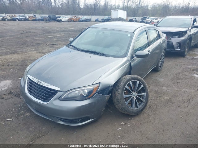 2013 Chrysler 200 S მანქანა იყიდება აუქციონზე, vin: 1C3CCBHG9DN504285, აუქციონის ნომერი: 12587948