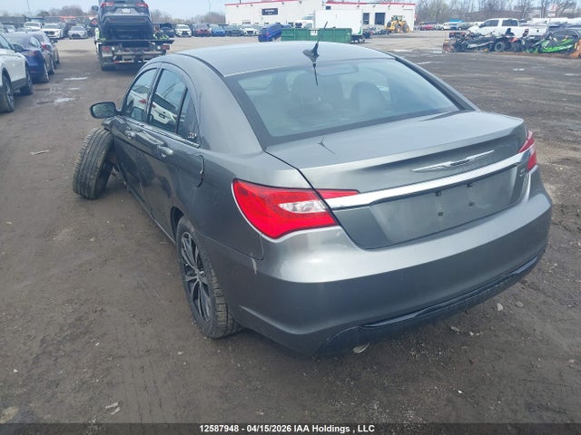 2013 Chrysler 200 S მანქანა იყიდება აუქციონზე, vin: 1C3CCBHG9DN504285, აუქციონის ნომერი: 12587948