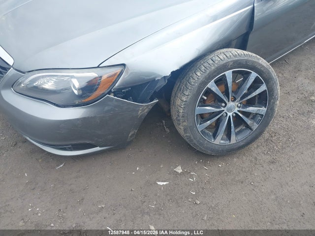 2013 Chrysler 200 S მანქანა იყიდება აუქციონზე, vin: 1C3CCBHG9DN504285, აუქციონის ნომერი: 12587948