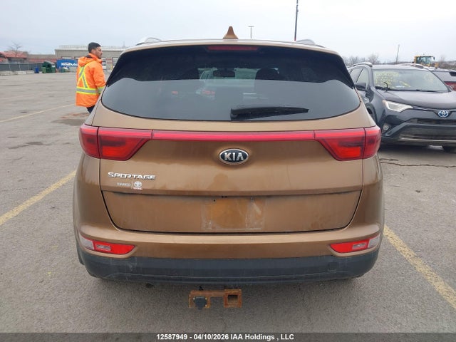KNDPMCACXH7086885 KIA Sportage Lx