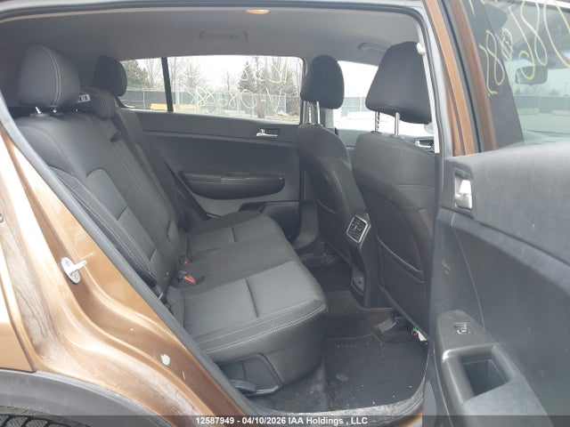 KNDPMCACXH7086885 KIA Sportage Lx