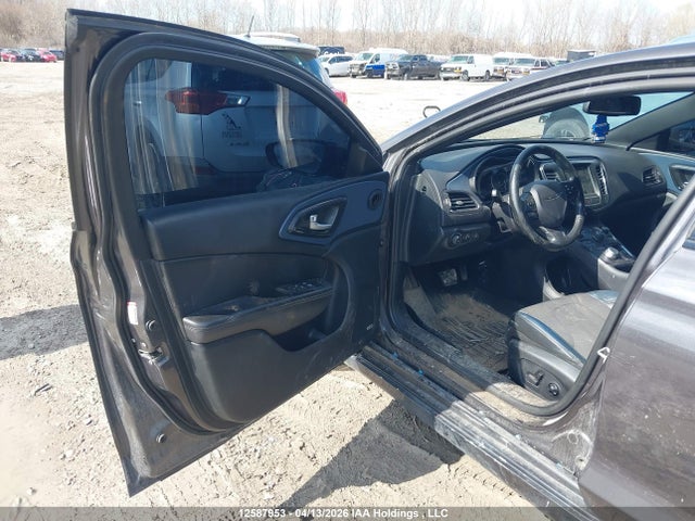 2016 Chrysler 200 მანქანა იყიდება აუქციონზე, vin: 1C3CCCBG8GN193564, აუქციონის ნომერი: 12587953