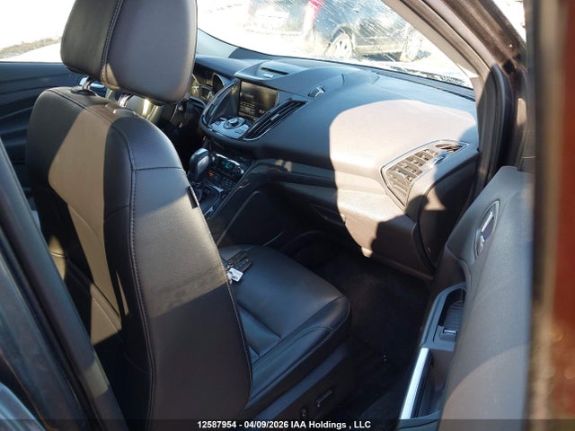 Продажа на аукционе авто 2015 Ford Escape Titanium, vin: 1FMCU9J97FUC70679, номер лота: 12587954