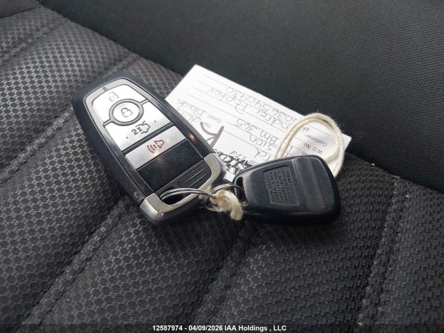 Продажа на аукционе авто 2017 Ford Fusion, vin: 3FA6P0H78HR202545, номер лота: 12587974