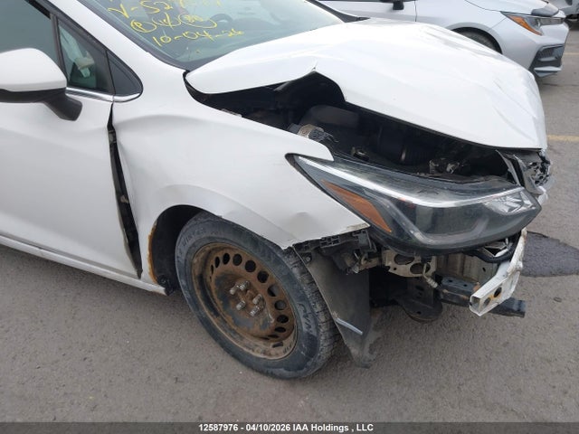 12587976 :رقم المزاد ، 3G1BE6SM6HS527079 vin ، 2017 Chevrolet Cruze Lt مزاد بيع