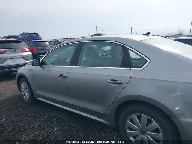 12588023 :رقم المزاد ، 1VWCN7A34EC049575 vin ، 2014 Volkswagen Passat 2.0 Tdi Highline مزاد بيع