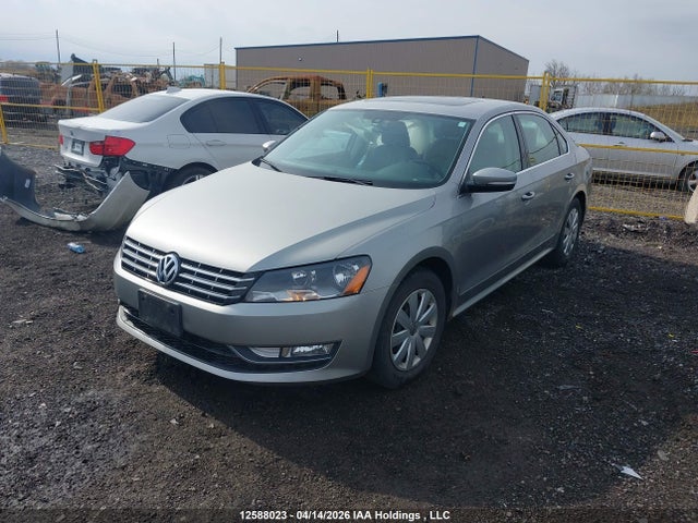 12588023 :رقم المزاد ، 1VWCN7A34EC049575 vin ، 2014 Volkswagen Passat 2.0 Tdi Highline مزاد بيع