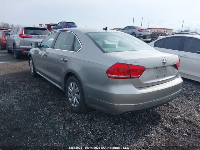 12588023 :رقم المزاد ، 1VWCN7A34EC049575 vin ، 2014 Volkswagen Passat 2.0 Tdi Highline مزاد بيع