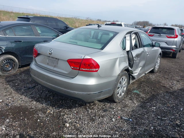 12588023 :رقم المزاد ، 1VWCN7A34EC049575 vin ، 2014 Volkswagen Passat 2.0 Tdi Highline مزاد بيع