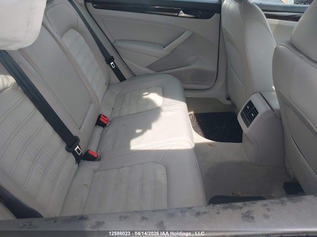 12588023 :رقم المزاد ، 1VWCN7A34EC049575 vin ، 2014 Volkswagen Passat 2.0 Tdi Highline مزاد بيع