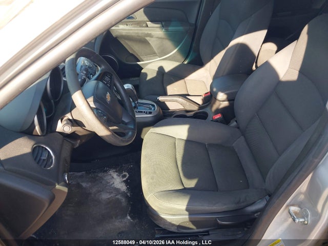 1G1PC5SBXF7289740 Chevrolet Cruze 1lt