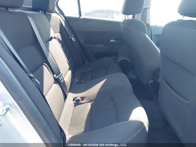 1G1PC5SBXF7289740 Chevrolet Cruze 1lt