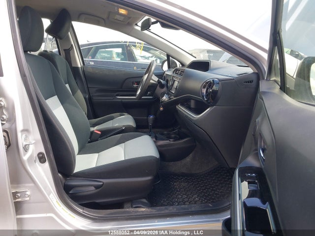 2017 Toyota Prius C მანქანა იყიდება აუქციონზე, vin: JTDKDTB31H1595193, აუქციონის ნომერი: 12588052