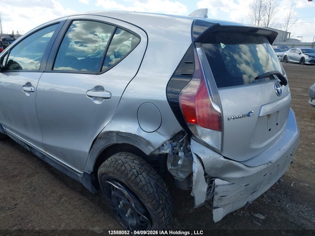 2017 Toyota Prius C მანქანა იყიდება აუქციონზე, vin: JTDKDTB31H1595193, აუქციონის ნომერი: 12588052
