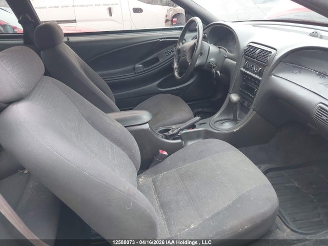 12588073 :رقم المزاد ، 1FAFP40422F113499 vin ، 2002 Ford Mustang مزاد بيع
