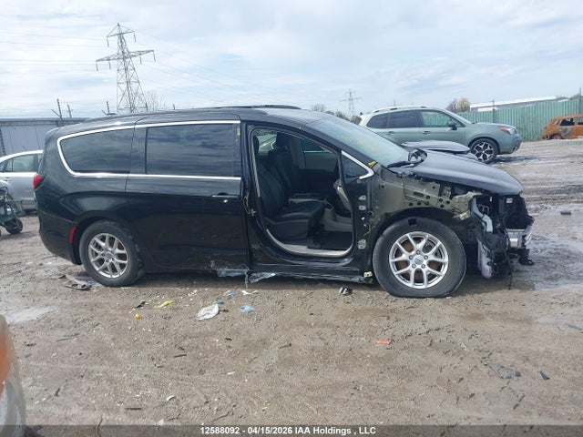 Aukcja sprzedaży 2022 Chrysler Pacifica Touring L, vin: 2C4RC1BG2NR107384, numer aukcji: 12588092