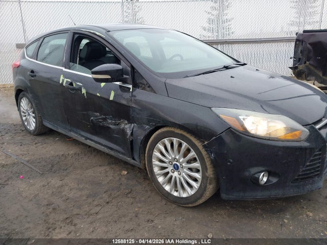 12588125 :رقم المزاد ، 1FAHP3N27CL438372 vin ، 2012 Ford Focus Titanium مزاد بيع