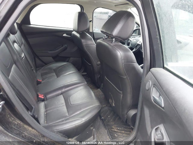 12588125 :رقم المزاد ، 1FAHP3N27CL438372 vin ، 2012 Ford Focus Titanium مزاد بيع