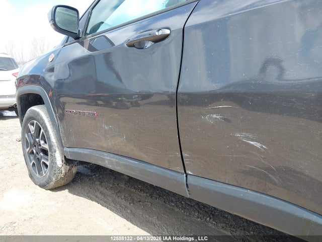 12588132 :رقم المزاد ، 3C4NJDDB1MT568370 vin ، 2021 Jeep Compass Trailhawk مزاد بيع