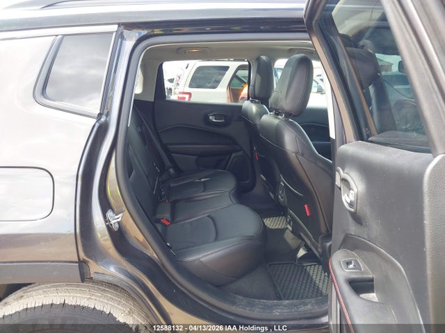 12588132 :رقم المزاد ، 3C4NJDDB1MT568370 vin ، 2021 Jeep Compass Trailhawk مزاد بيع