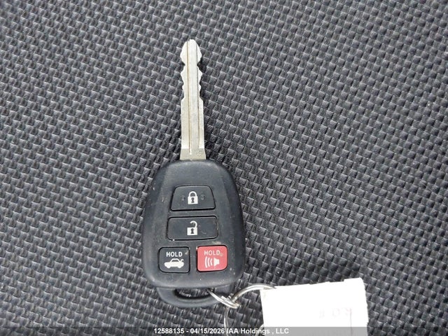 JF1ZNAA16H8709928 Toyota 86 Special Edition