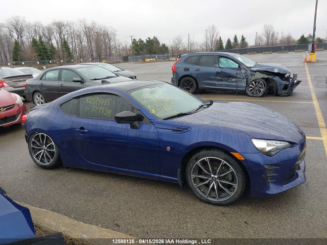 JF1ZNAA16H8709928 Toyota 86 Special Edition