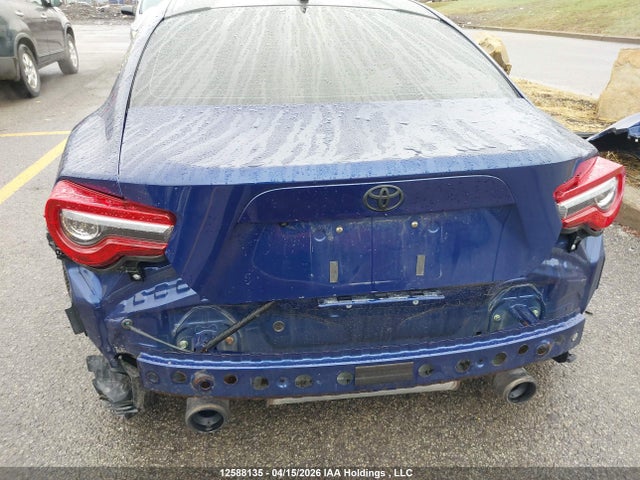 JF1ZNAA16H8709928 Toyota 86 Special Edition