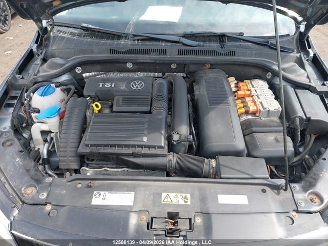 3VW637AJ4GM359664 Volkswagen Jetta Hybrid/sel Premium