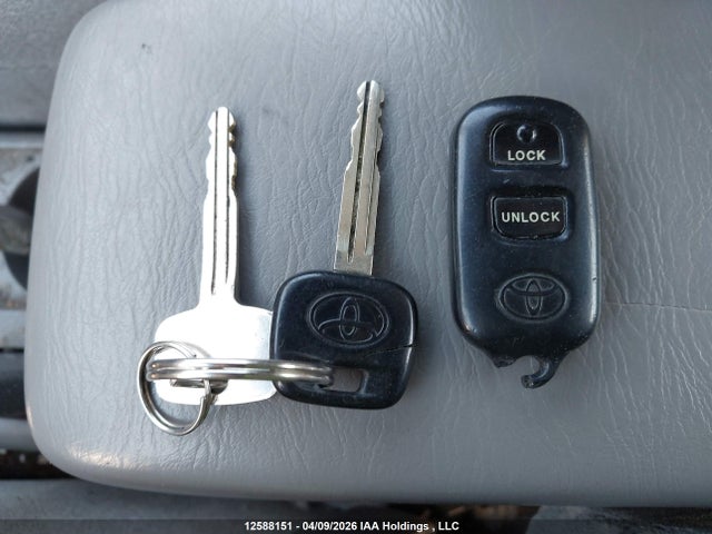 12588151 :رقم المزاد ، 2T1BR32EX3C757782 vin ، 2003 Toyota Corolla مزاد بيع