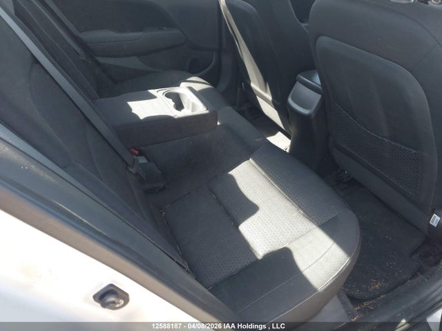 KMHD84LF3HU158625 Hyundai Elantra Se/value/limited