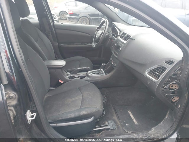 12588204 :رقم المزاد ، 1C3CDZAB1CN217915 vin ، 2012 Dodge Avenger مزاد بيع
