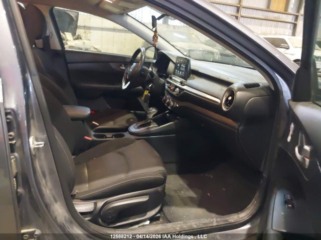 3KPF24AD6LE158951 KIA FORTE LX