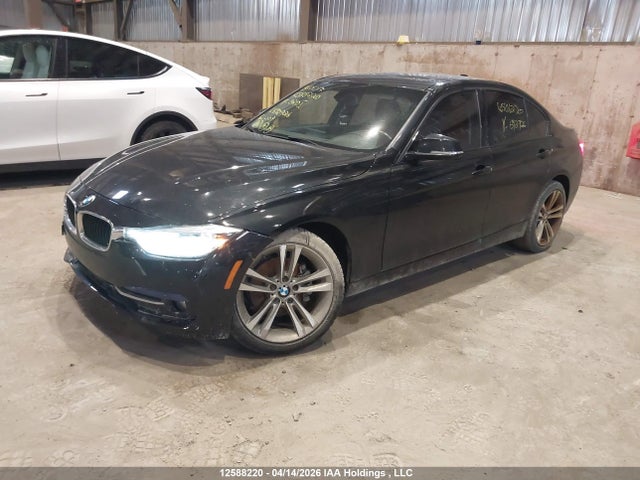 WBA8A3C39HK692926 BMW 320i Xdrive