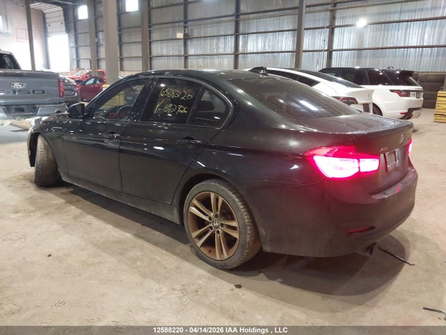WBA8A3C39HK692926 BMW 320i Xdrive